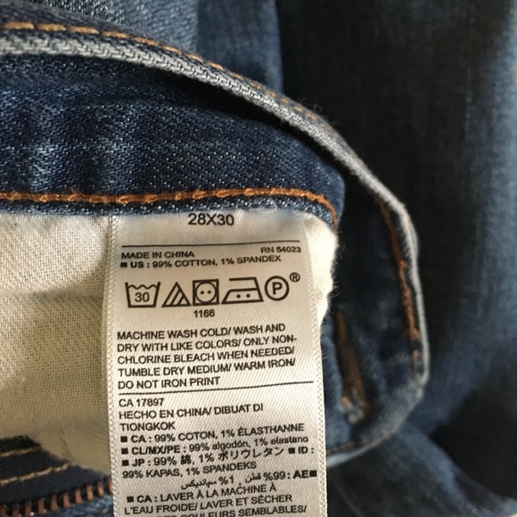 Old Navy Distressed jeans - Picture 7 of 7